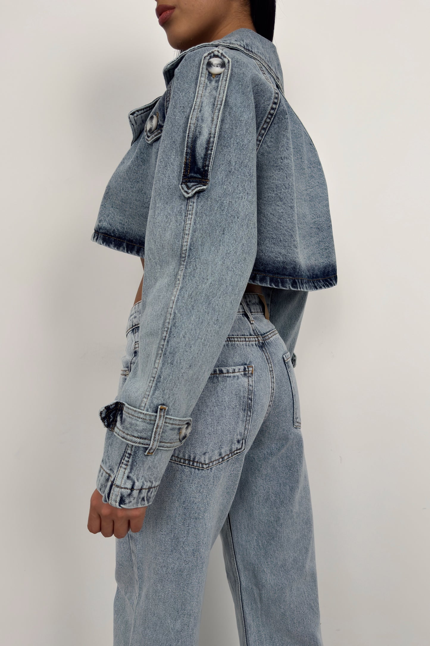 CROPPED DENIM JACKET