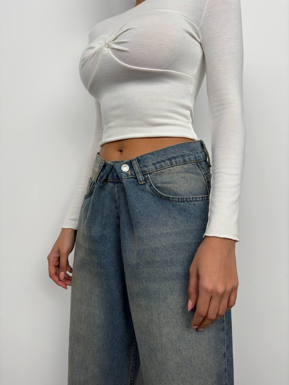 DENIM BUTTON JEANS
