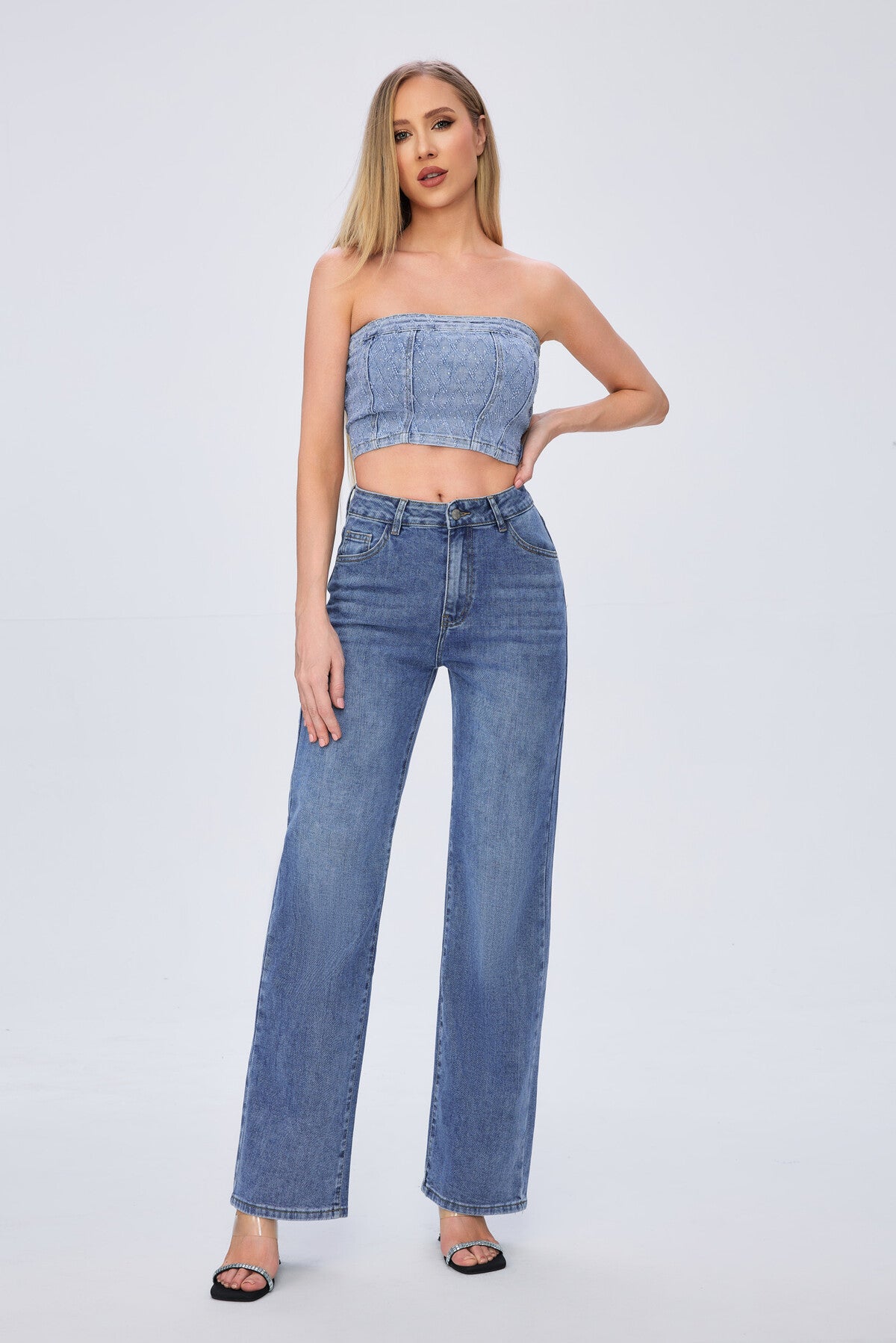 RIPPED BUM JEANS