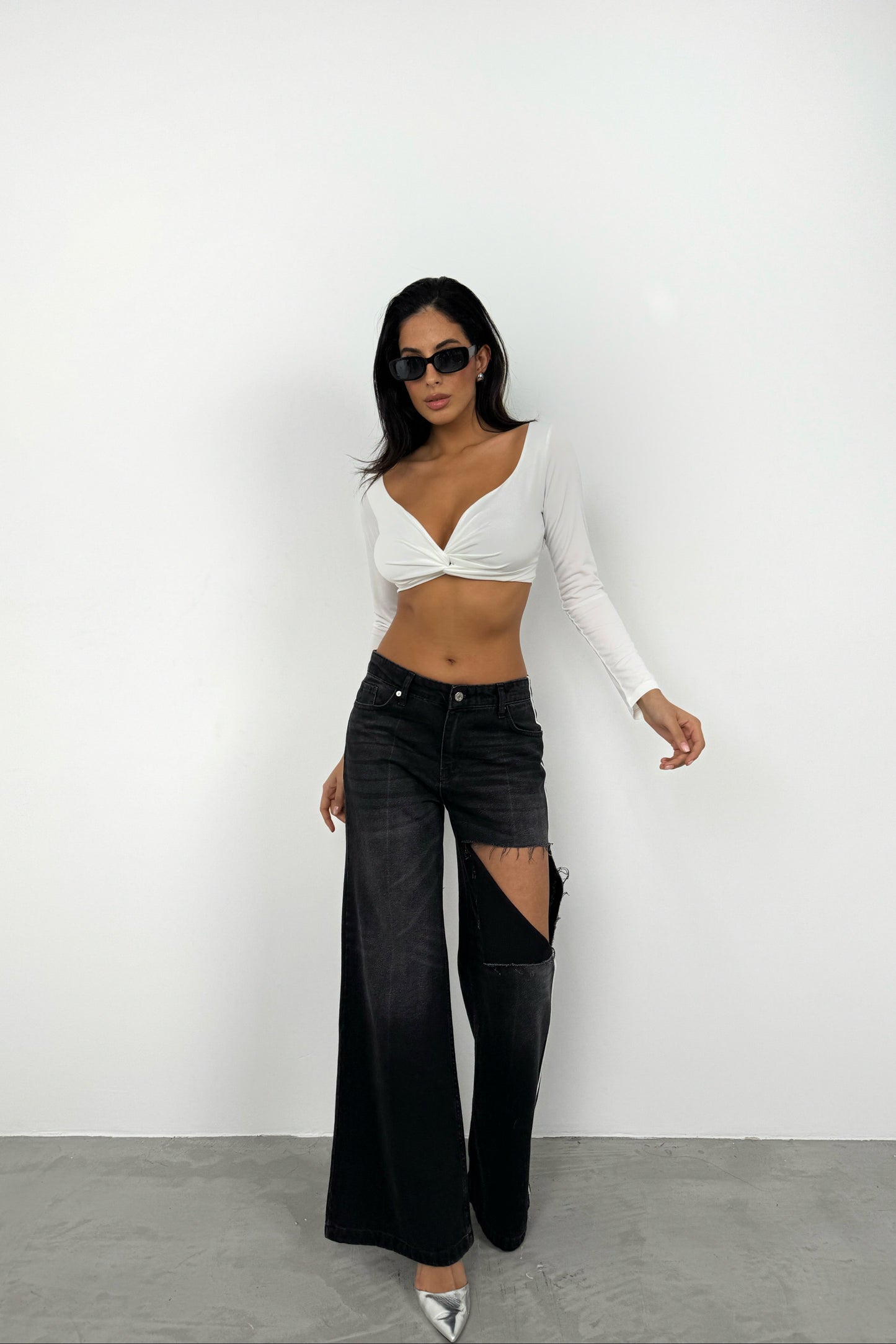 BLACK DENIM JEANS